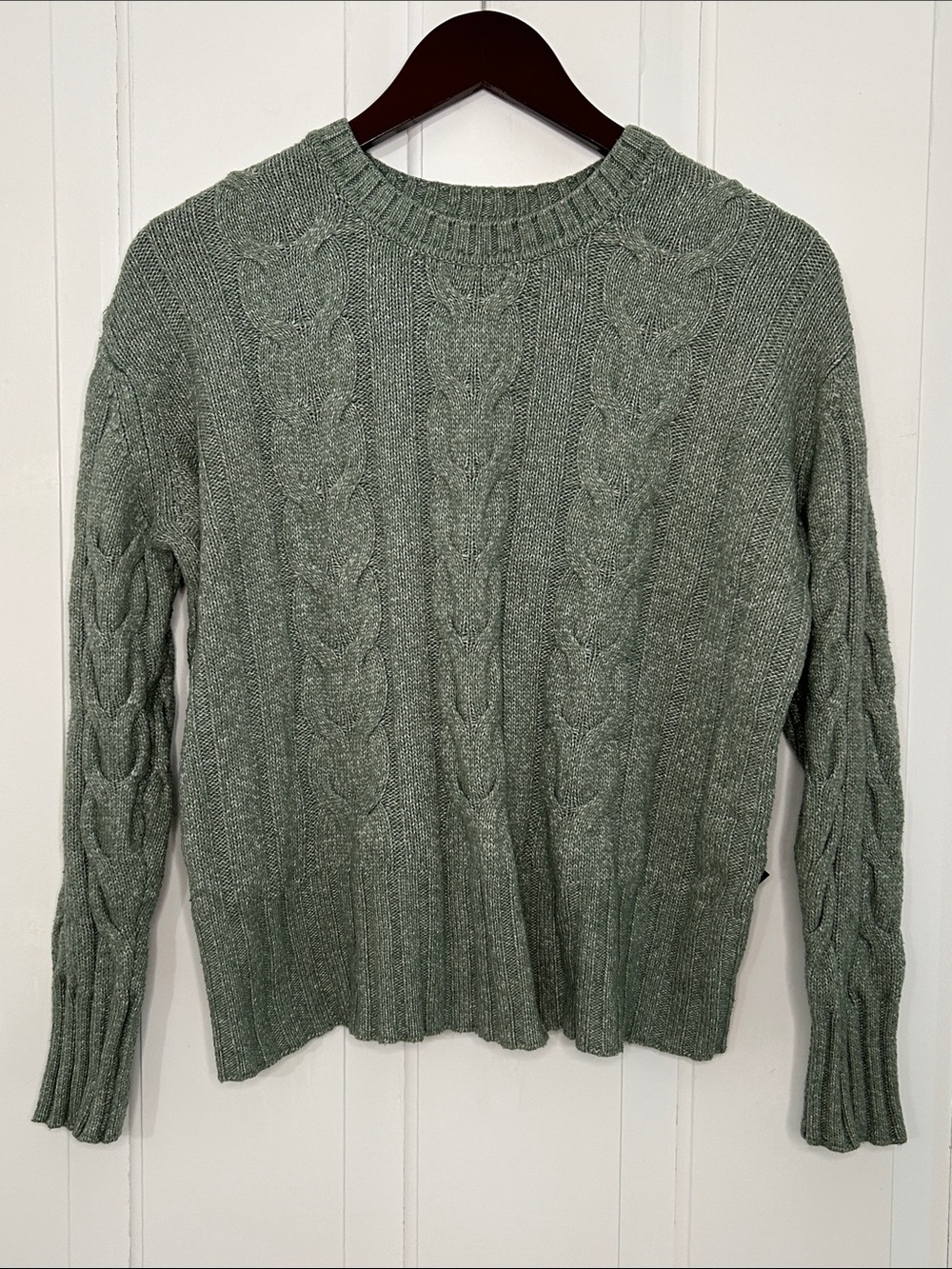 Banana Republic Cable knit chunky cozy Crewneck Sweater